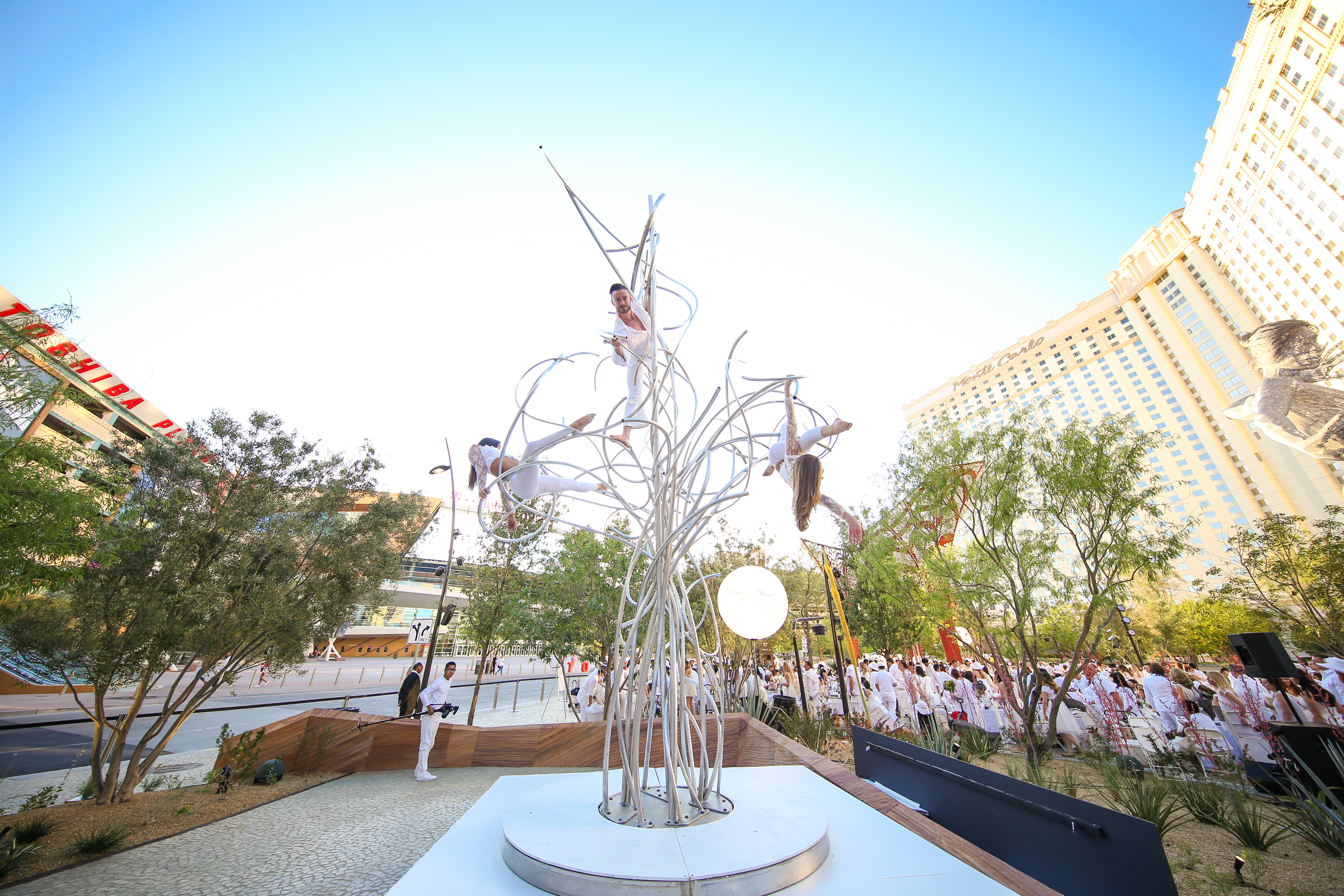 Diner en Blanc Photo Credit Tony Tran