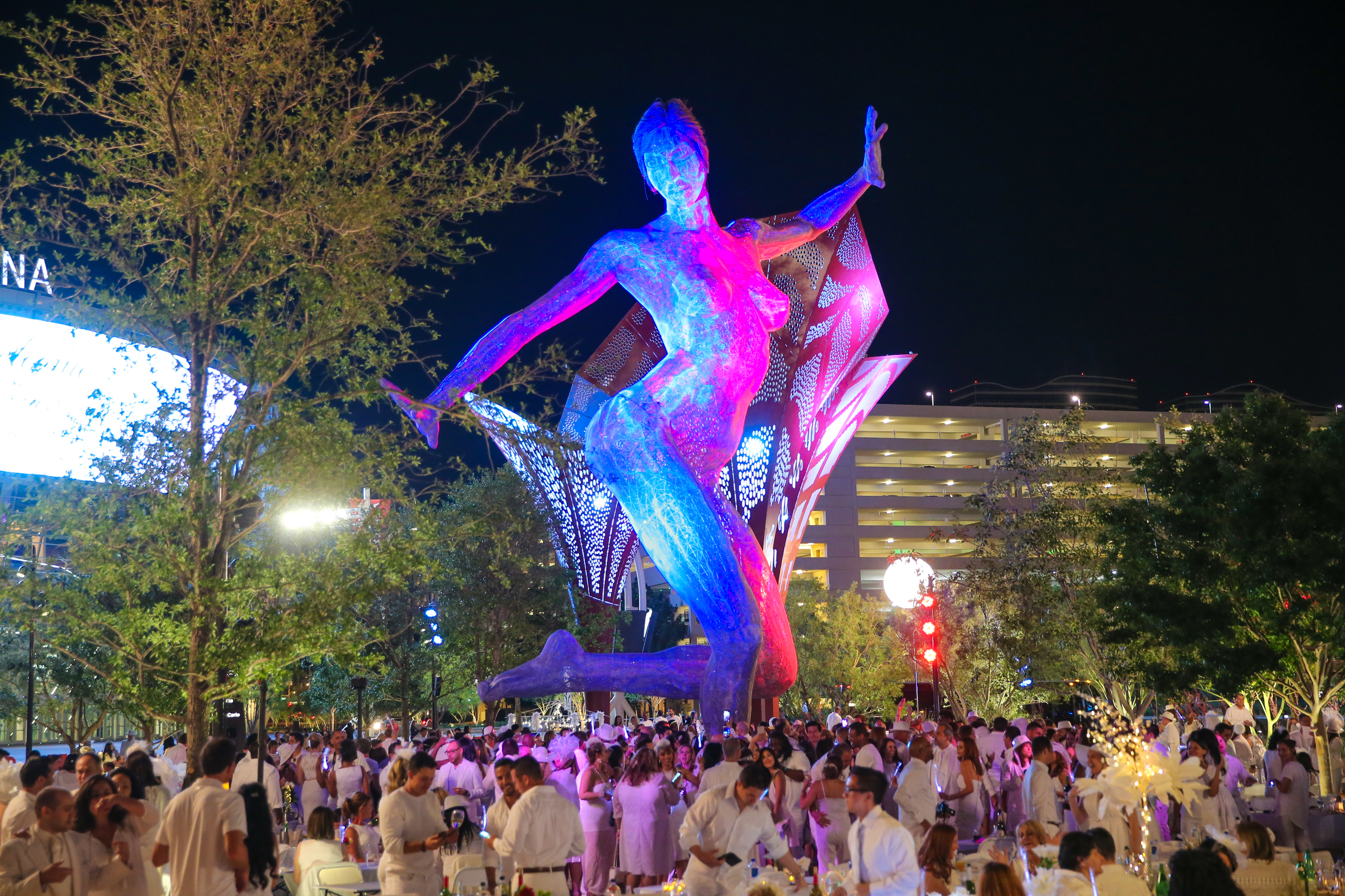 Diner en Blanc Photo Credit Tony Tran