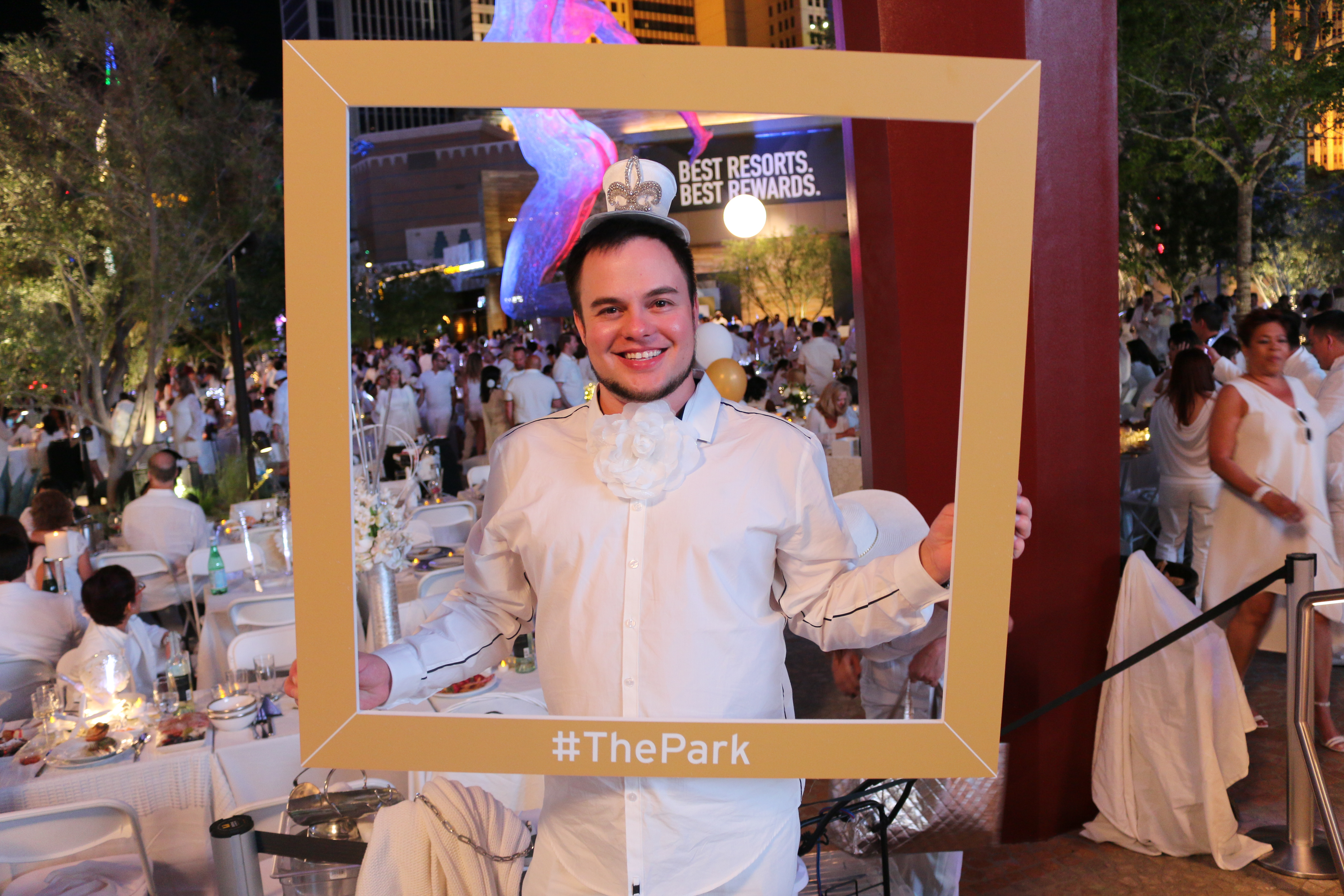 Diner en Blanc Photo Credit Gay Vegas